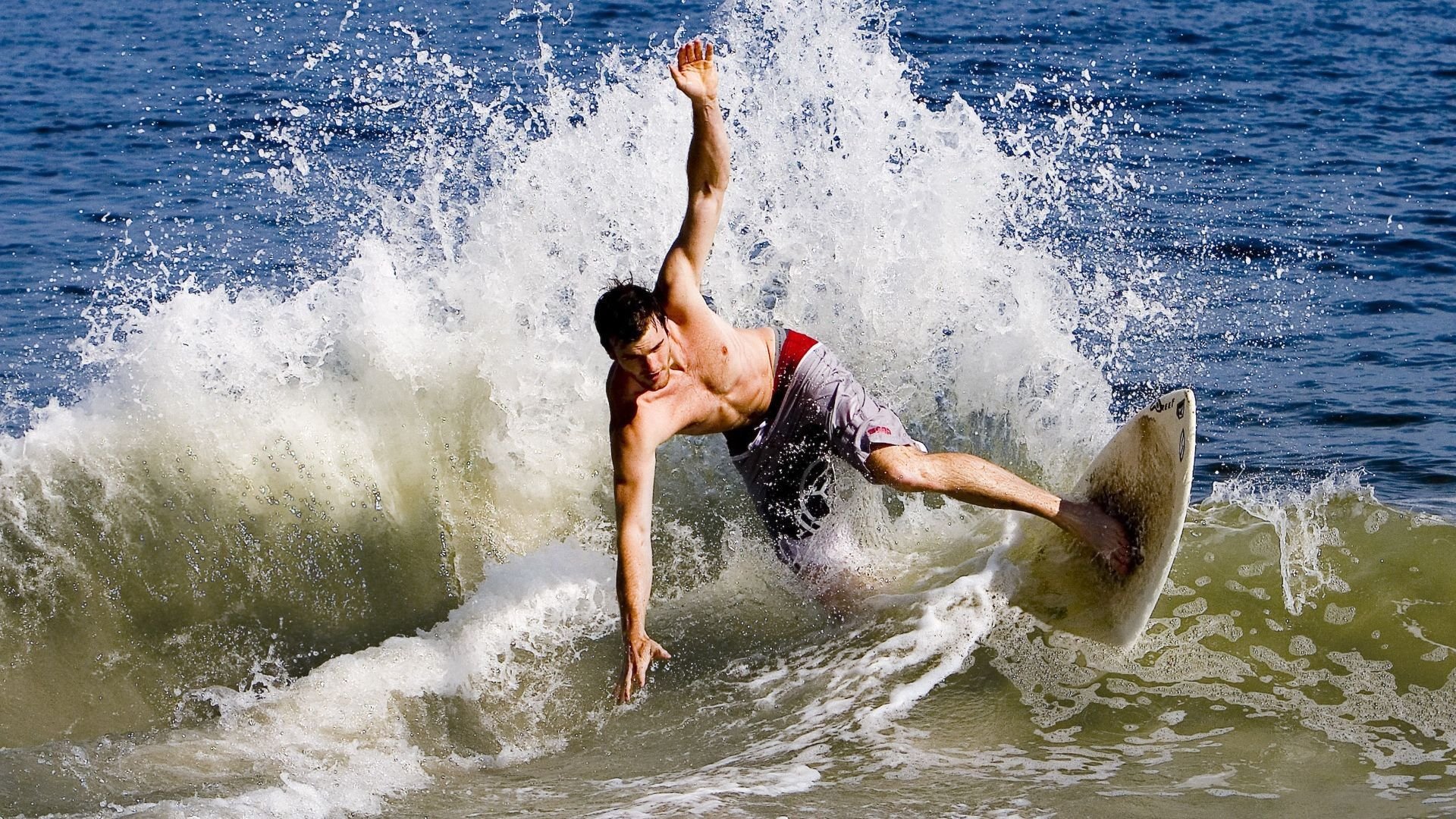 从多特蒙德到克瓦拉茨赫利亚,逆转叙事中的关键节点哲学